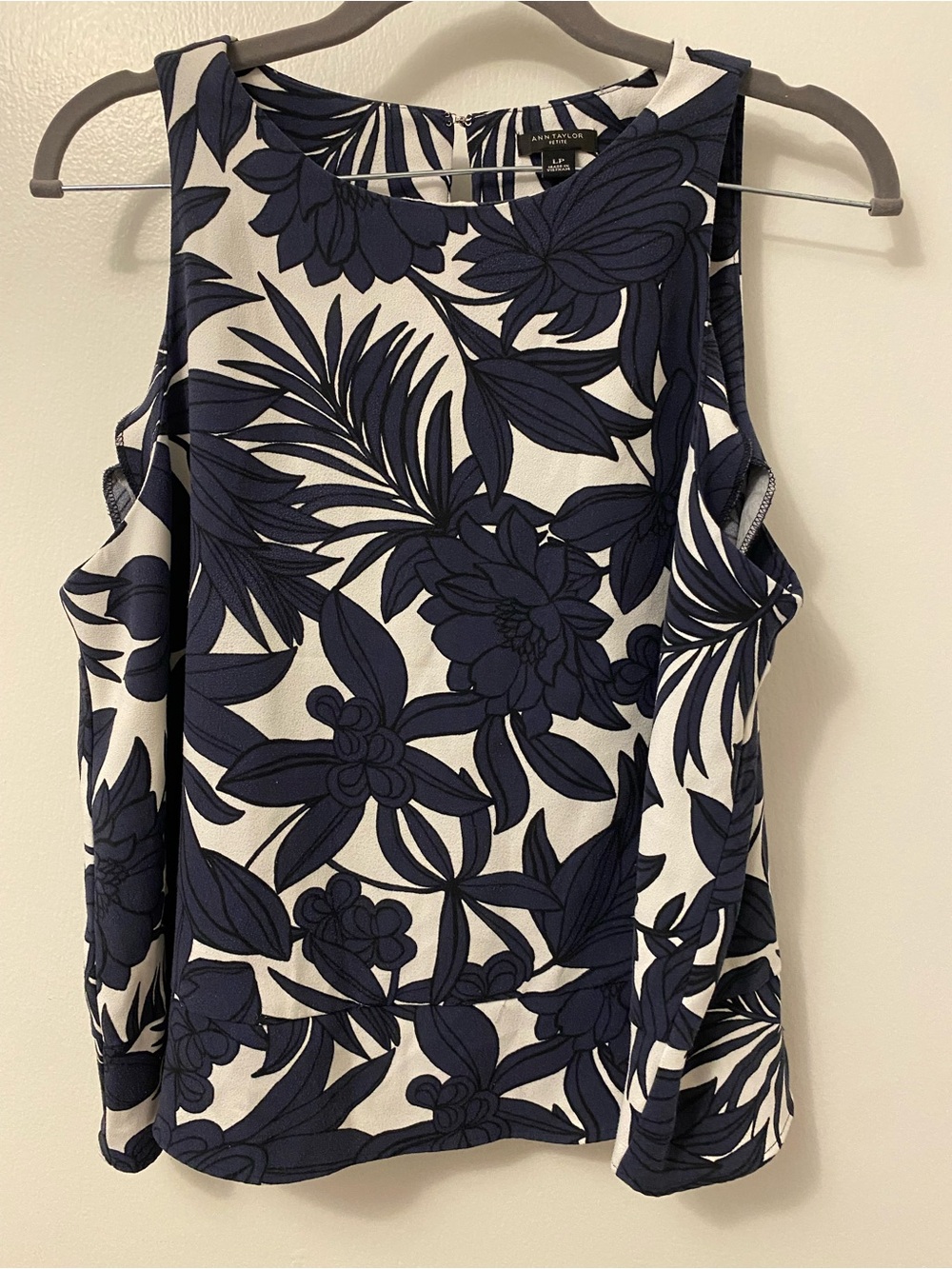 Ann Taylor Navy Floral Print Sleeveless Camisole